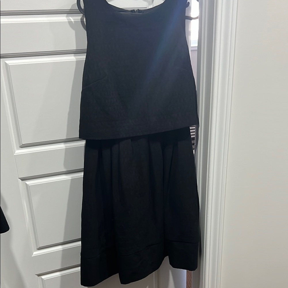 Elegant Black Sleeveless Dress
